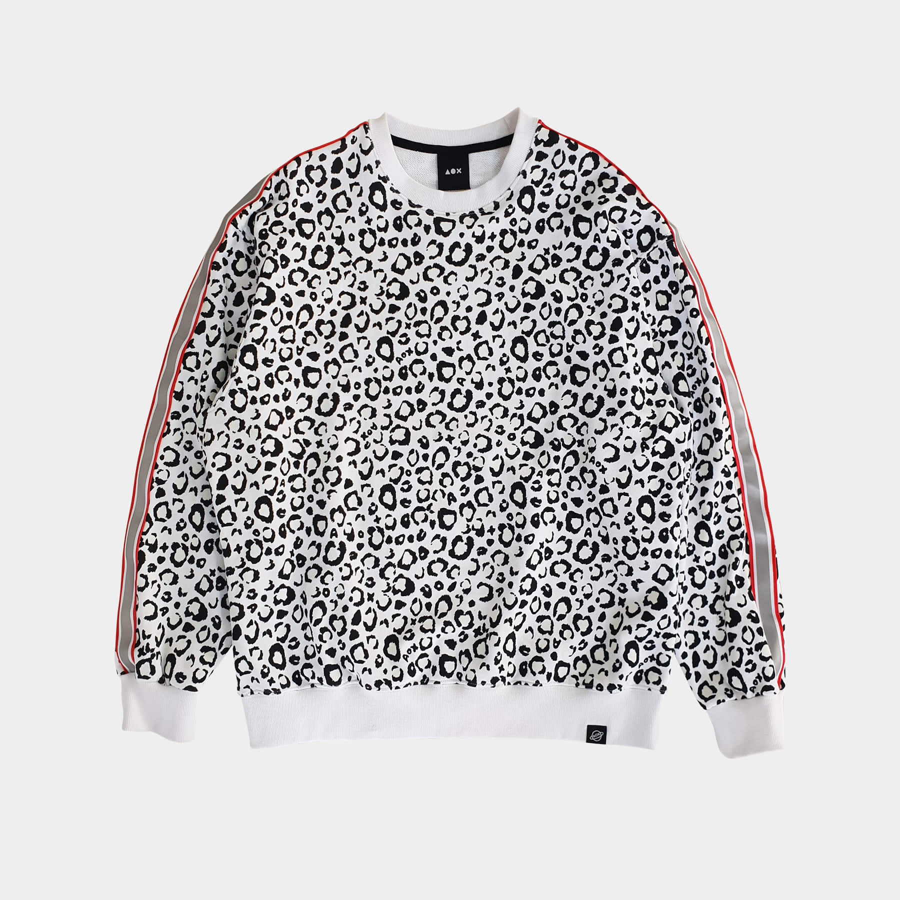 Leopard Sweatshirt (White) *reflective tape